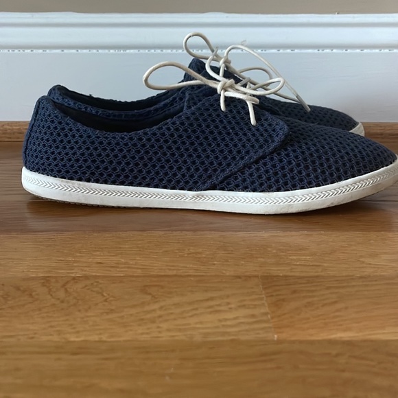 Sneakers - Picture 2 of 5